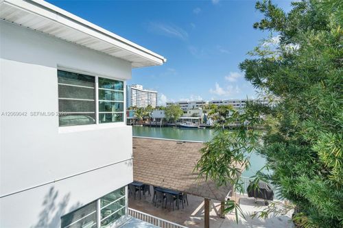 11-7207 Bay Dr, Miami Beach, FL, 33141-5457 | Card Image