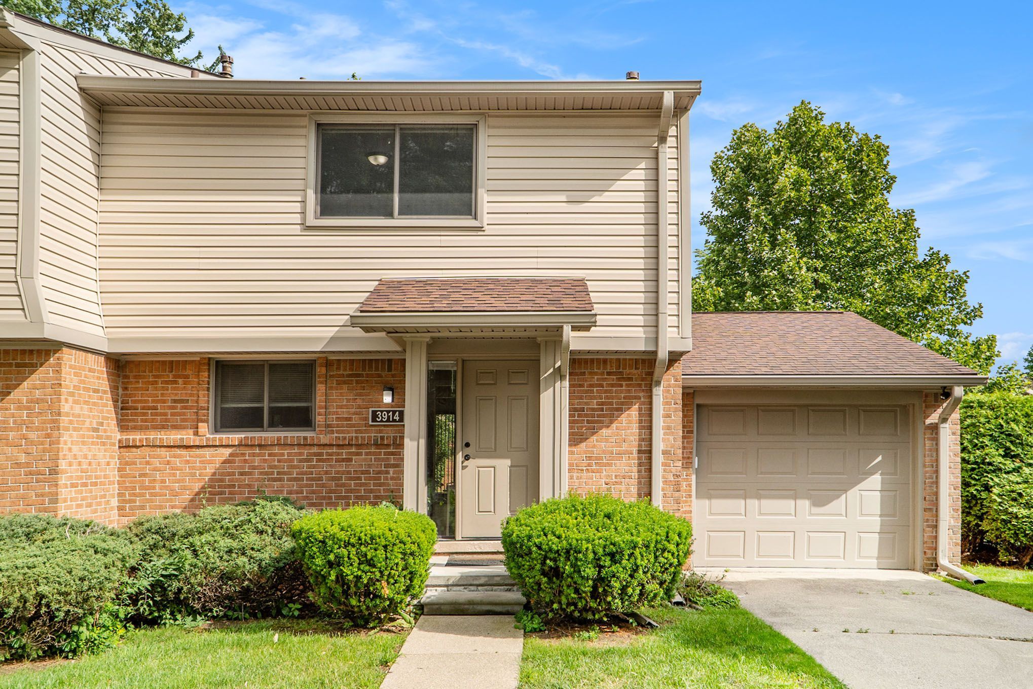 Old Creek Rd, Troy, MI 48084