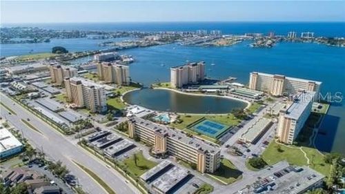 402-4650 Cove Cir, ST PETERSBURG, FL, 33708-2838 | Card Image