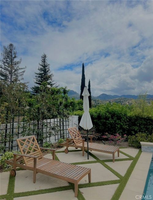 869 Rim Crest Dr, Westlake Village, CA, 91361-2074 | Card Image