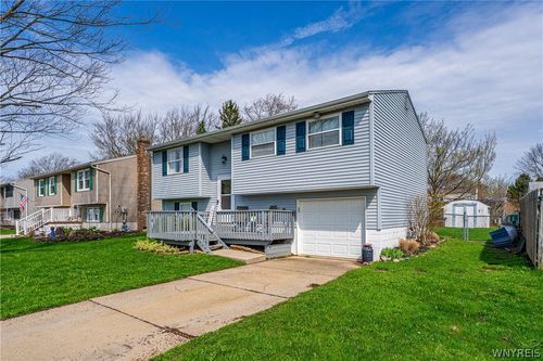 7062 Northview Dr, Lockport, NY, 14094-5335 | Card Image