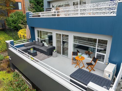 unit-205-555 Kirkland Way, Kirkland, WA, 98033-6237 | Card Image