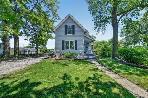 47 Avery St, Mount Clemens, MI, 48043-5900 | Card Image