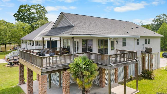 17653 Cove Ln, House other with 3 bedrooms, 3 bathrooms and 4 parking in Denham Springs LA | Image 24