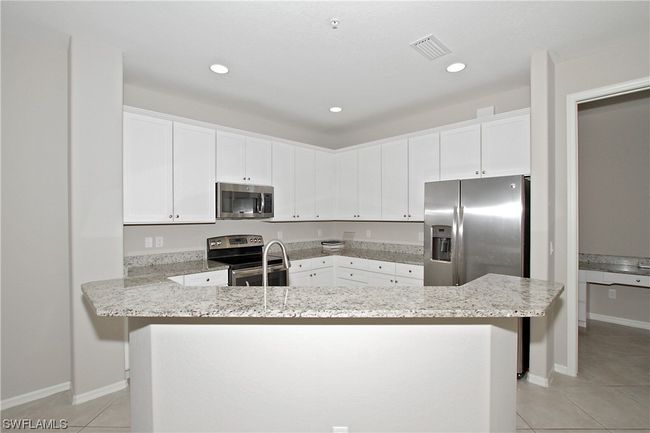 APT-5904 - 11318 Paseo Grande Blvd, Townhouse with 3 bedrooms, 2 bathrooms and null parking in FORT MYERS FL | Image 5