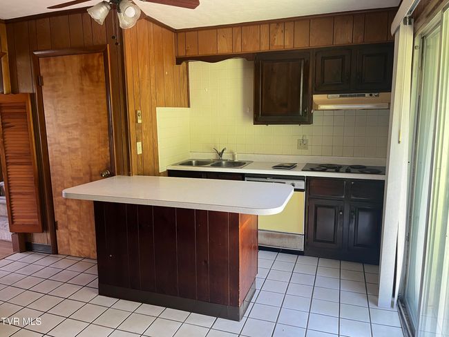 211 Overview Loop, House other with 3 bedrooms, 3 bathrooms and null parking in Jonesville VA | Image 14
