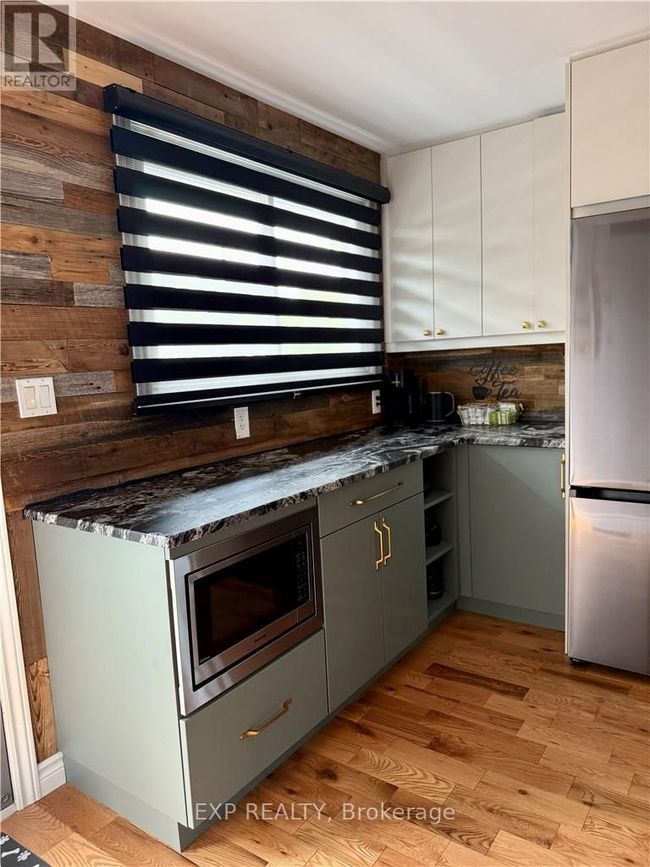 3135 Louis St, House other with 4 bedrooms, 2 bathrooms and 4 parking in Val Caron ON | Image 11