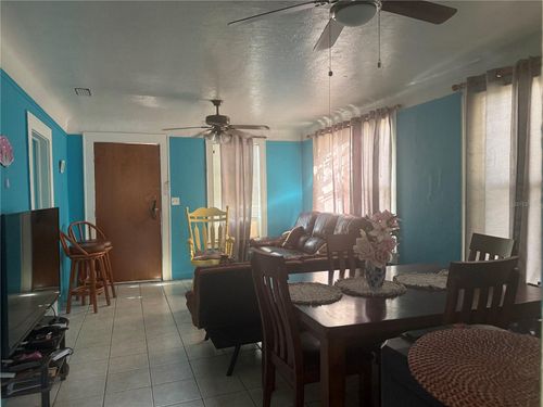 2905 W Chestnut St, TAMPA, FL, 33607-3209 | Card Image