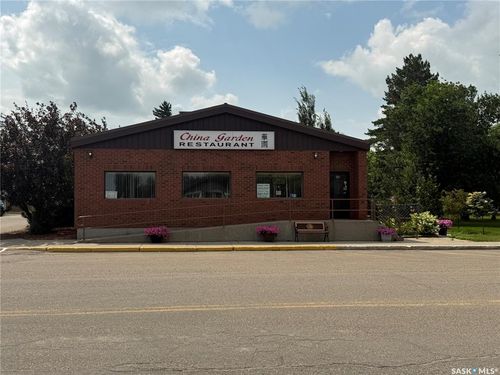 400 Grand Ave, Indian Head, SK, S0G2K0 | Card Image
