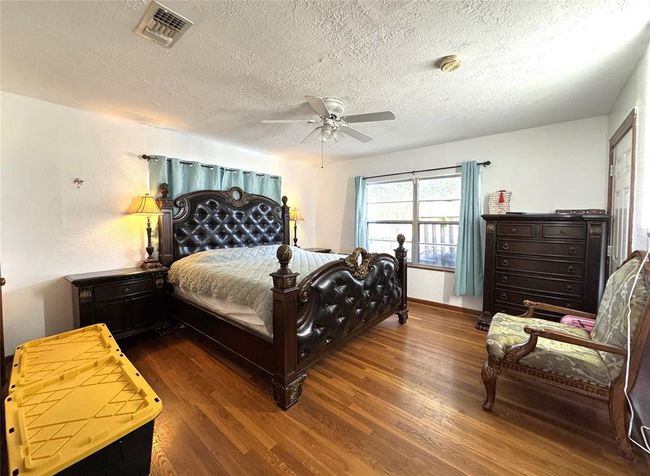 1435 Shaws Bend Rd, Home with 3 bedrooms, 2 bathrooms and null parking in Columbus TX | Image 12