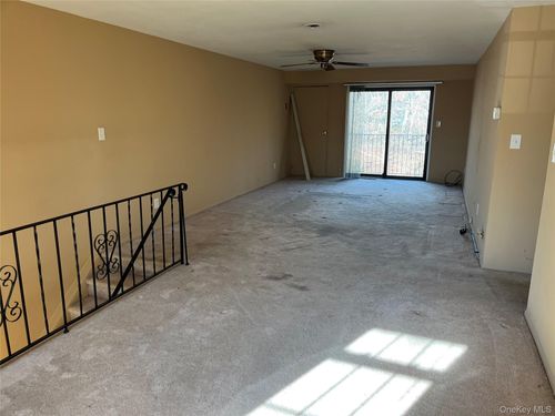 45-45 Newbrook Ln, Bay Shore, NY, 11706-4416 | Card Image