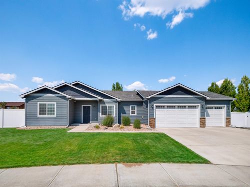 8428 N Mayfair St, Spokane, WA, 99208-5974 | Card Image