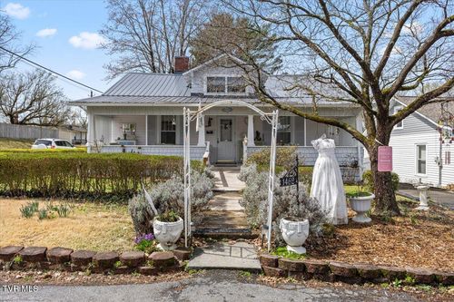 1462 Georgia Ave, Bristol, TN, 37620-5129 | Card Image