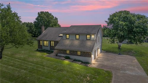 19733 Birch St, Stilwell, KS, 66085-8777 | Card Image