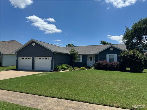 921 Bucklin Circle, Sikeston, MO, 63801 | Card Image