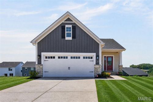 729 Barnwood Hill Dr, Wentzville, MO, 63385-6032 | Card Image