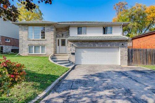 172 Taylor Ave, Cambridge, ON, N1R8H9 | Card Image