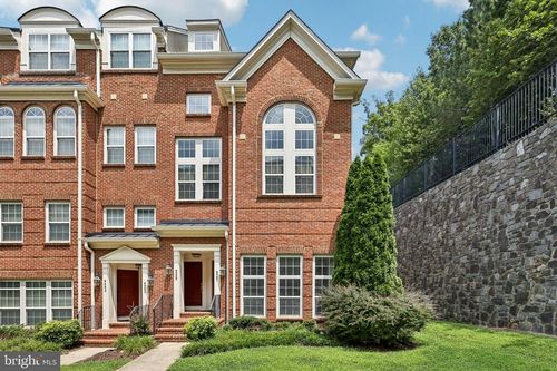 9587 Wheats Way, MANASSAS PARK, VA, 20111-3089 | Card Image