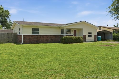404 W Commercial St, Inola, OK, 74036-3414 | Card Image