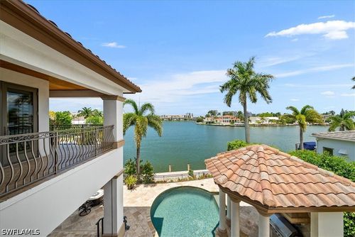 3111 Leeward Ln, NAPLES, FL, 34103-4041 | Card Image