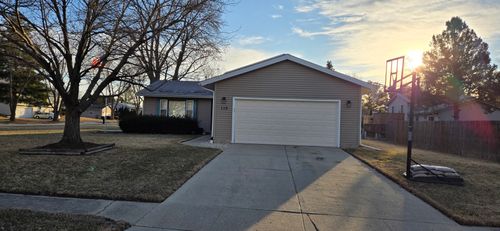 110 Ashland Dr, McHenry, IL, 60050-5103 | Card Image