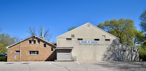 818 N Jenison Ave, Lansing, MI, 48915-1311 | Card Image
