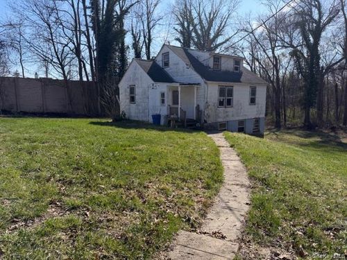 1075 Spillway Rd, Shrub Oak, NY, 10588-1115 | Card Image