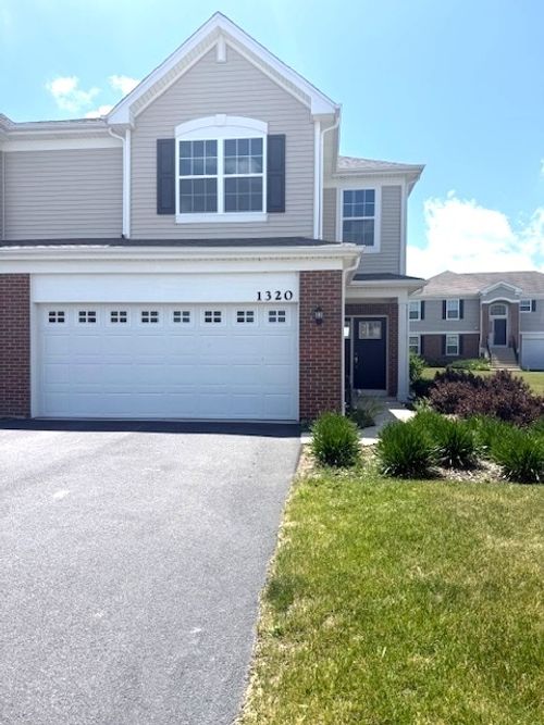 1320 Draper Rd, McHenry, IL, 60050-7204 | Card Image