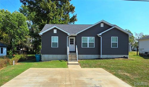 34 S Olive St, Sullivan, MO, 63080-1859 | Card Image