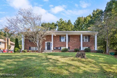 2001 Grenada Blvd, Knoxville, TN, 37922-6319 | Card Image