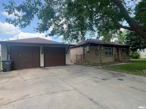 448 4th St E, Milan, IL, 61264-2813 | Card Image