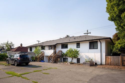 1481 Bay St, Victoria, BC, V8R2A6 | Card Image