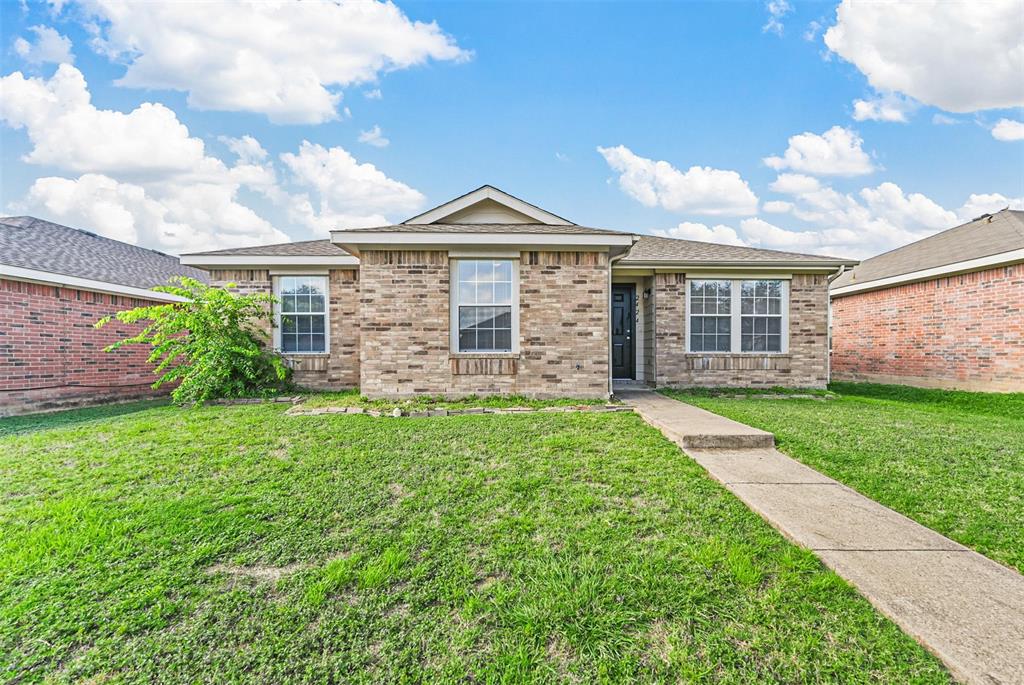 Marimont Ln, Lancaster, TX 75134