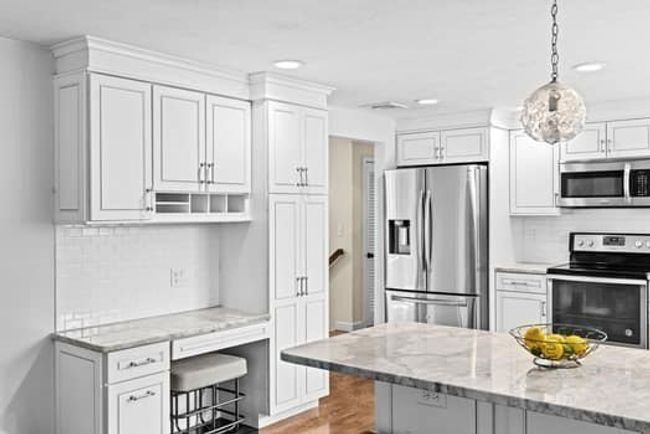 28 Christopher Ln, House other with 4 bedrooms, 2 bathrooms and 4 parking in Scituate MA | Image 5