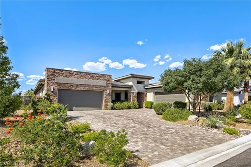 8494 Wolf Mountain Ct, Las Vegas, NV, 89129-1841 | Card Image
