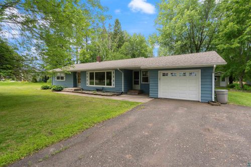908 Lakeshore Dr, Moose Lake, MN, 55767-9444 | Card Image
