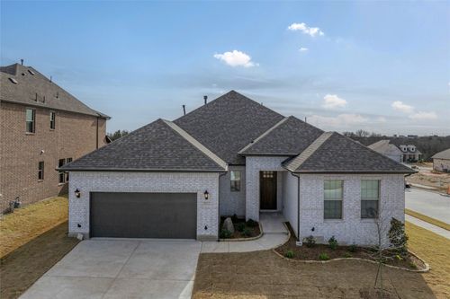 2822 Dolomite Dr, Sherman, TX, 75092-1136 | Card Image