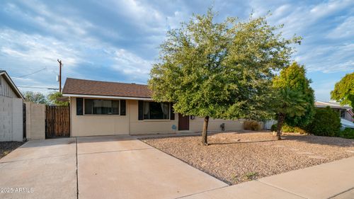 7514 E Moreland St, Scottsdale, AZ, 85257-4040 | Card Image