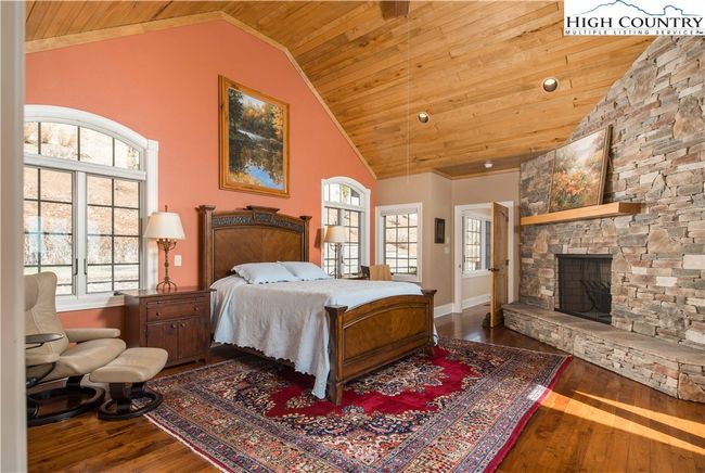 1902 Elk Creek Mountain Pkwy, House other with 4 bedrooms, 5 bathrooms and null parking in Todd NC | Image 19