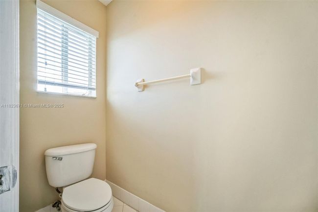 8995 Sw 213 Th St, House other with 4 bedrooms, 3 bathrooms and null parking in Cutler Bay FL | Image 13