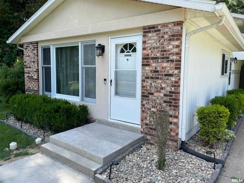 304 S Plover Dr, Carbondale, IL, 62901-2030 | Card Image