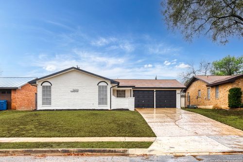 3400 Quakertown Dr, San Antonio, TX, 78230-3338 | Card Image