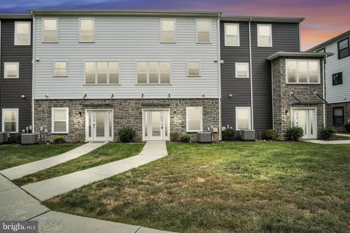 48-115 High Pointe Dr, HUMMELSTOWN, PA, 17036-8104 | Card Image