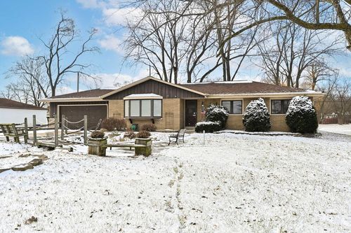 10211 S Nicholson Road, Oak Creek, WI, 53154 | Card Image