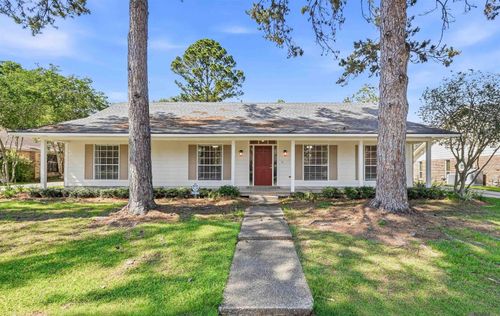 15833 Hogenville Ave, Baton Rouge, LA, 70817-2440 | Card Image