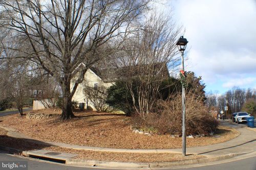 9217 Dorothy Ln, SPRINGFIELD, VA, 22153-1620 | Card Image