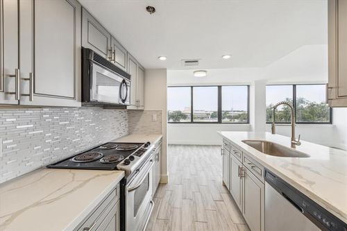 apt-516-3525 Sage Rd, Houston, TX, 77056-7021 | Card Image