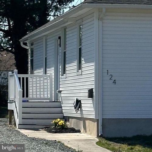 124 Spruce Ave, BELLMAWR, NJ, 08031-2612 | Card Image