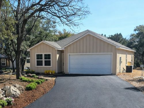 628 Winding River Ln, Spring Branch, TX, 78070-6544 | Card Image