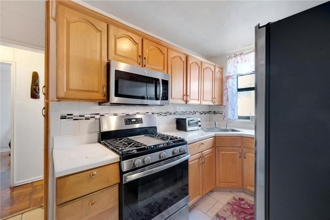 APT-2K - 1275 E 51 St St, Home with 3 bedrooms, 2 bathrooms and null parking in Brooklyn NY | Image 12